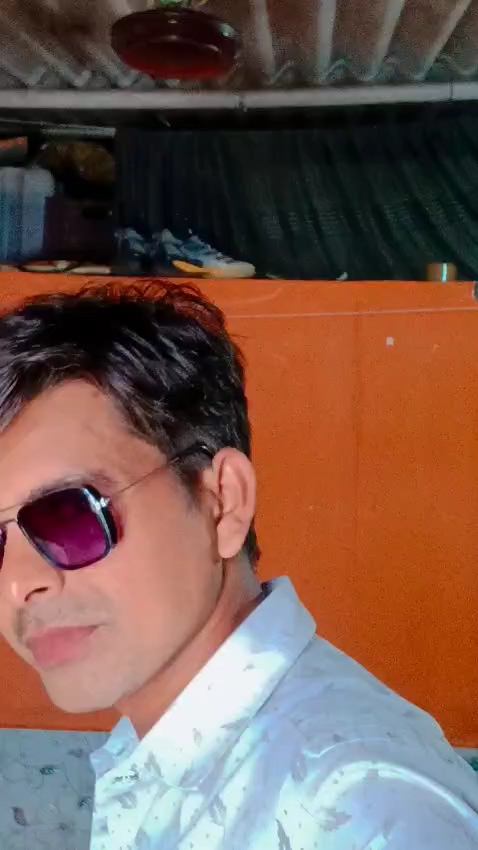 Us ladki pe dil aaya hai