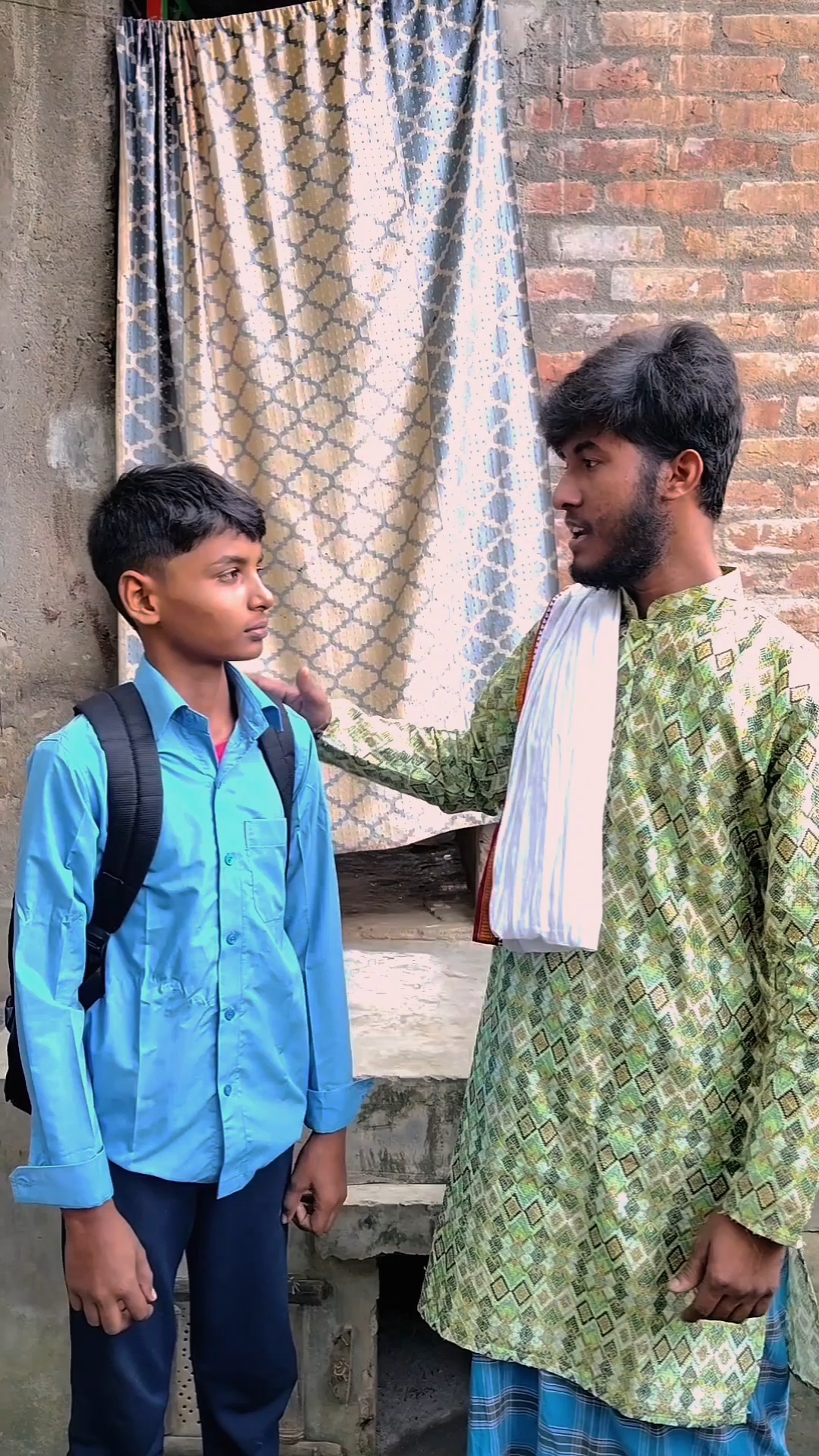 Hamara dost school 🎒📚jata samy ladki ke picha jane wal Fani shorts video