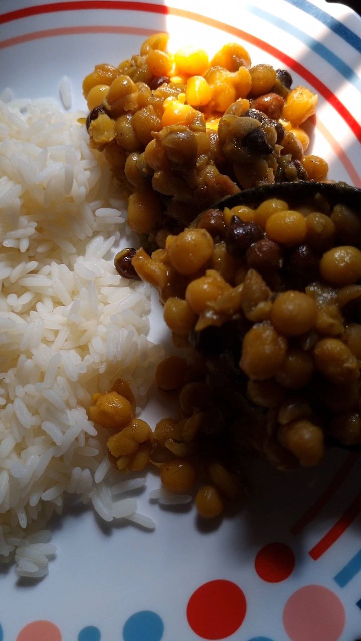 A Delicious Matar Ghugni Recipe You Must Try! 🔥 @heenacooks07 #food