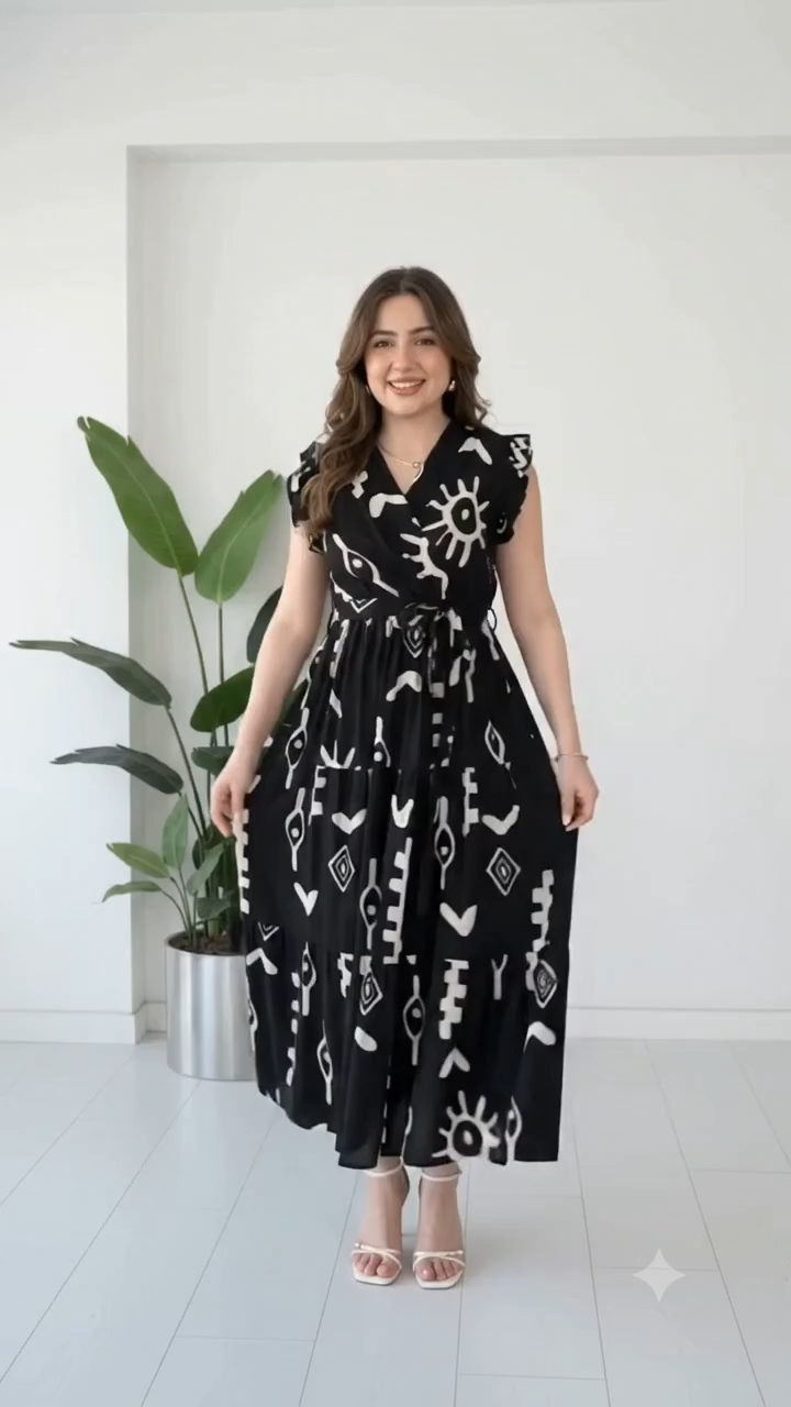 Abstract Printed Monochrome Maxi Dress - Stylish & Comfortable #maxidress #blackandwhite #monochrome