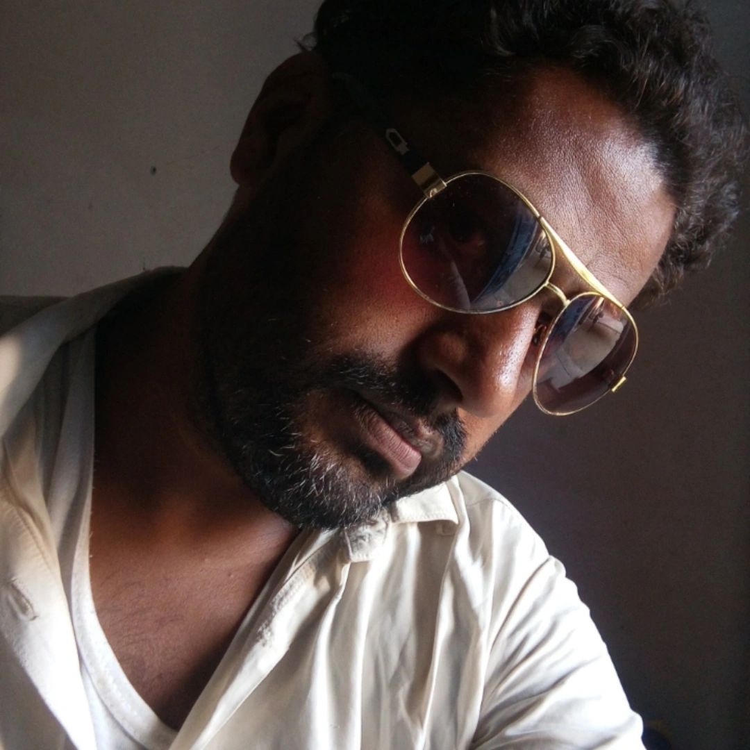 Mr Khiyalica on Bideo