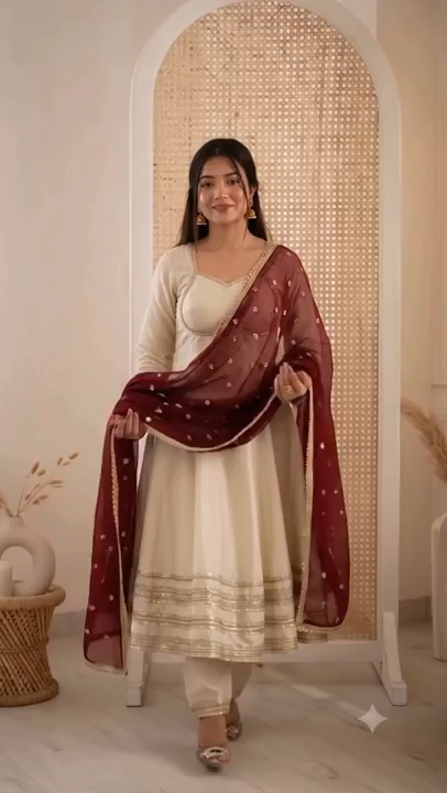 बेस्ट फेस्टिव अनारकली सूट लुक ✨ #AnarkaliSuit #EthnicWear #FestiveOutfit #Shorts