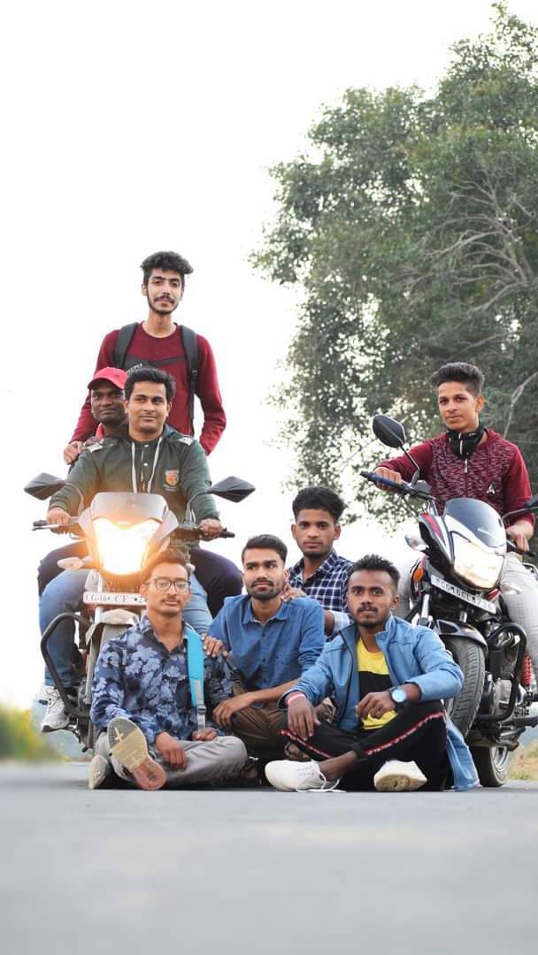 College friends group