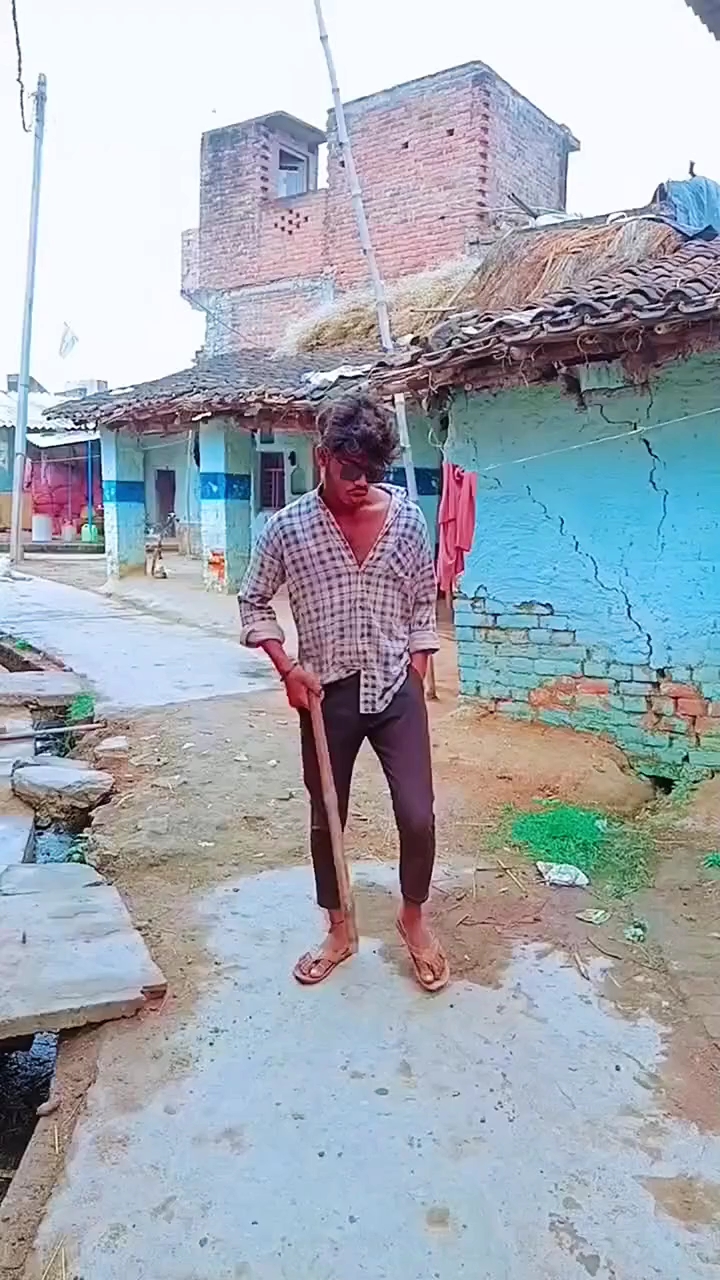 English me bol raha hai