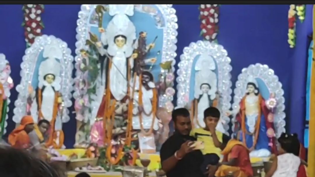Durga Puja mein Mata Rani ke Bhavya pandal aur unki Murti ka bhakti video #viral video
