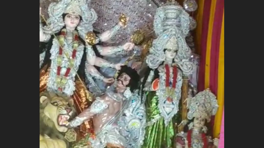 Dashara Puja ke bhav pandal aur Bhavya Murti ka darshan avashya Karen viral video #viral video
