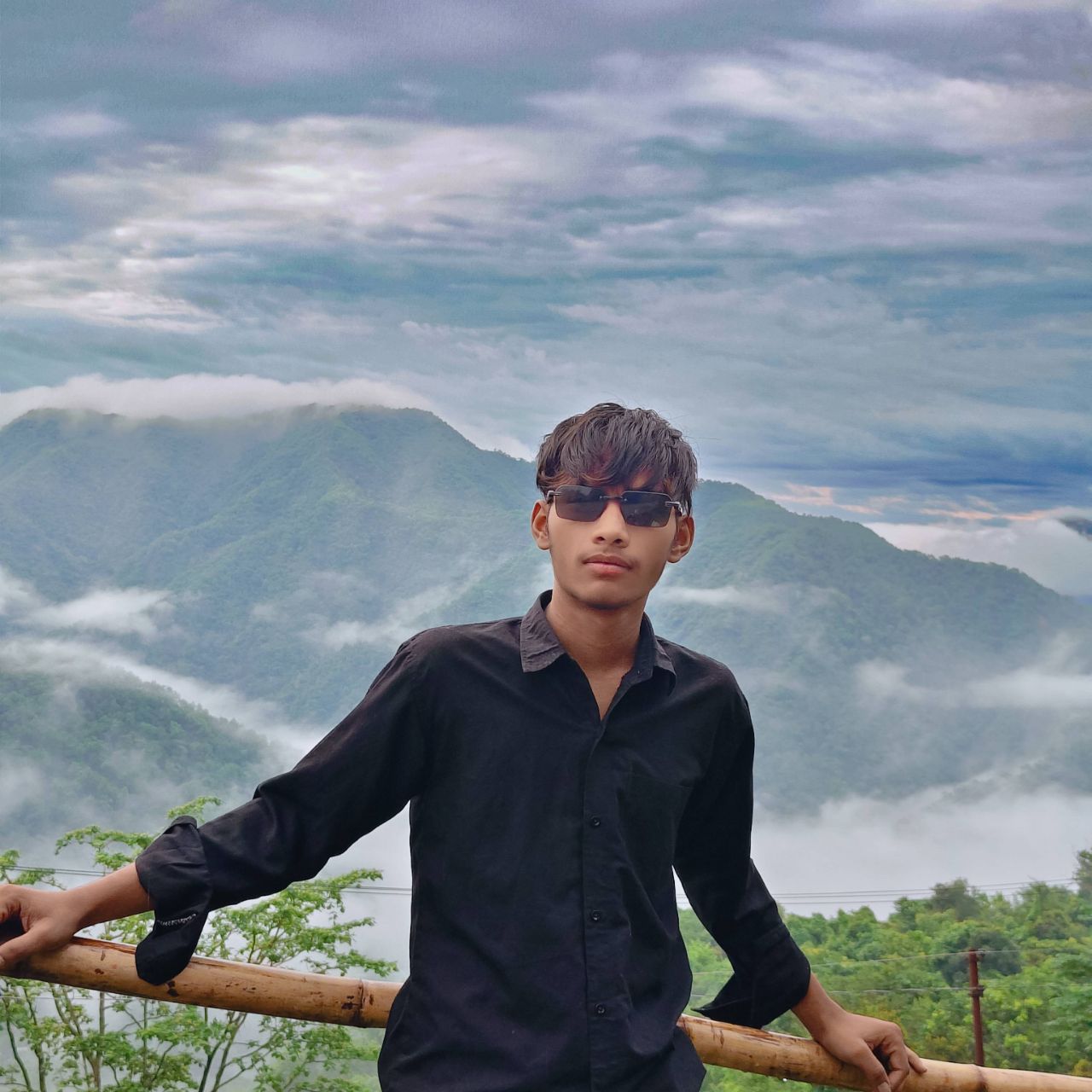 @Kartik vlogs on Bideo