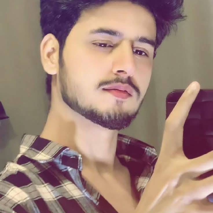 TERE HUSN KA JADU on Bideo