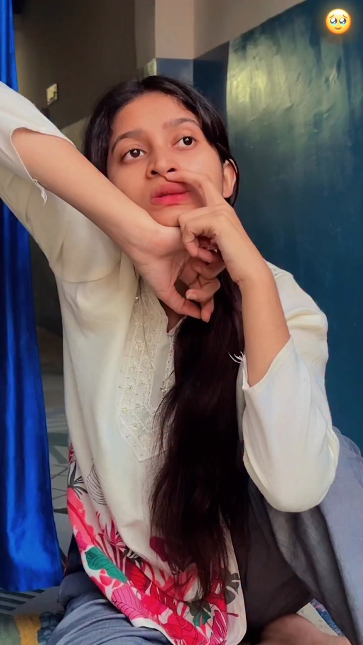 Please follow me friends 🙏