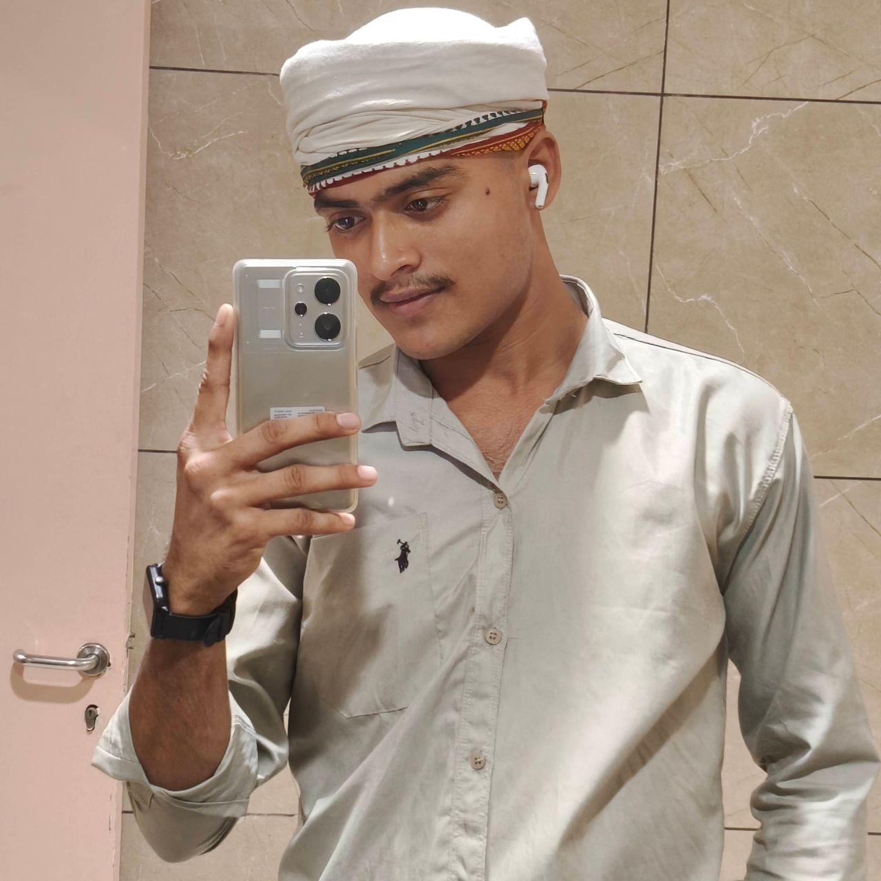 Jatin_Shayar_21 on Bideo