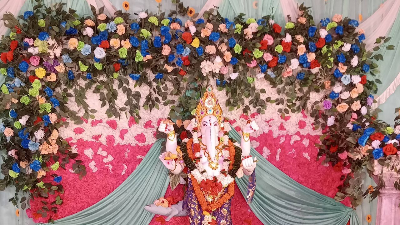 Ganpati bapa moriya