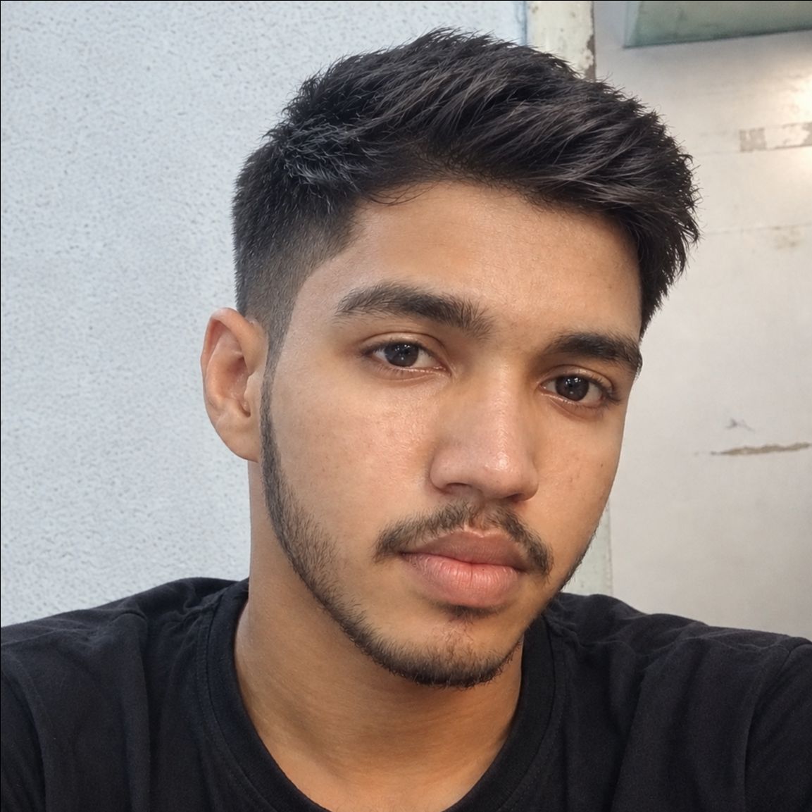 Ashraf0011 on Bideo