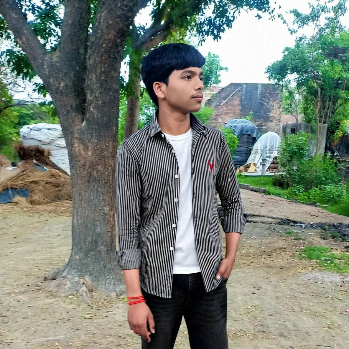 Abhishek is live on Bideo