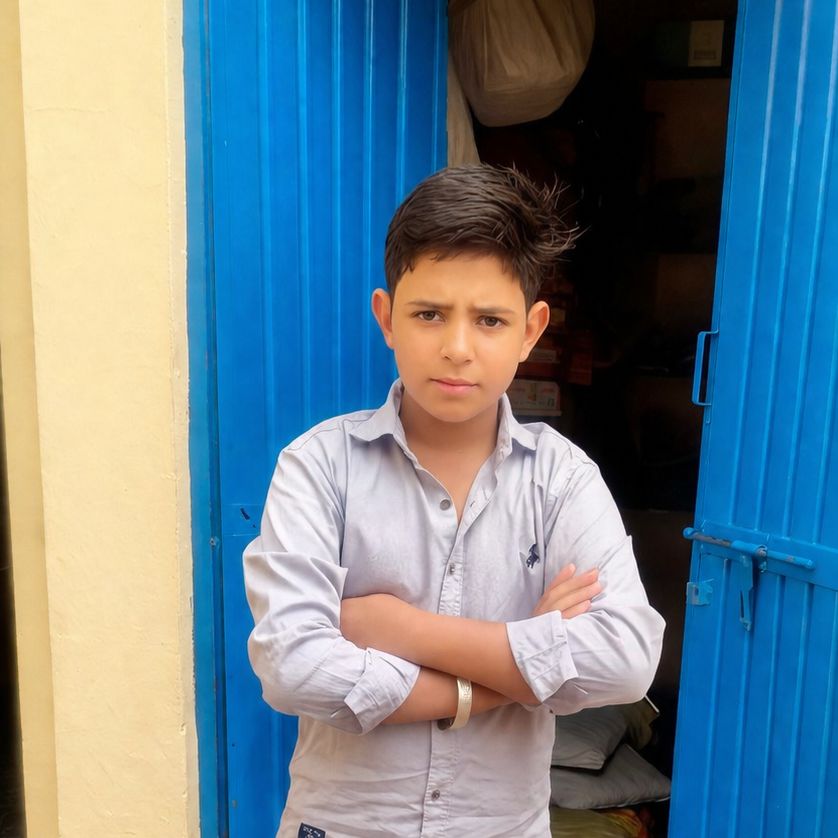 Abhishek shayer on Bideo