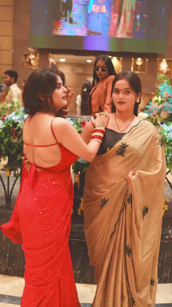 Garba Night special Red Saree Look  | Traditional Dance & Entertainment | Hema Choudhary #Shorts