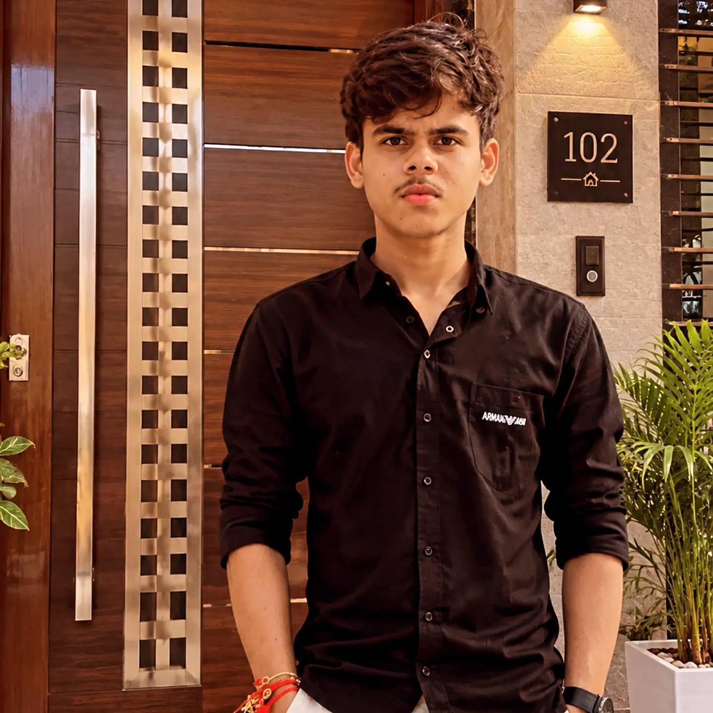 X. Rohit official 001 on Bideo