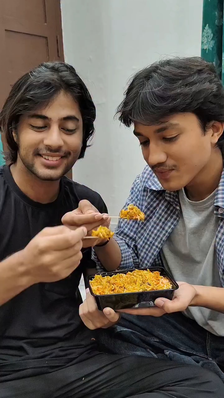 Food vlog