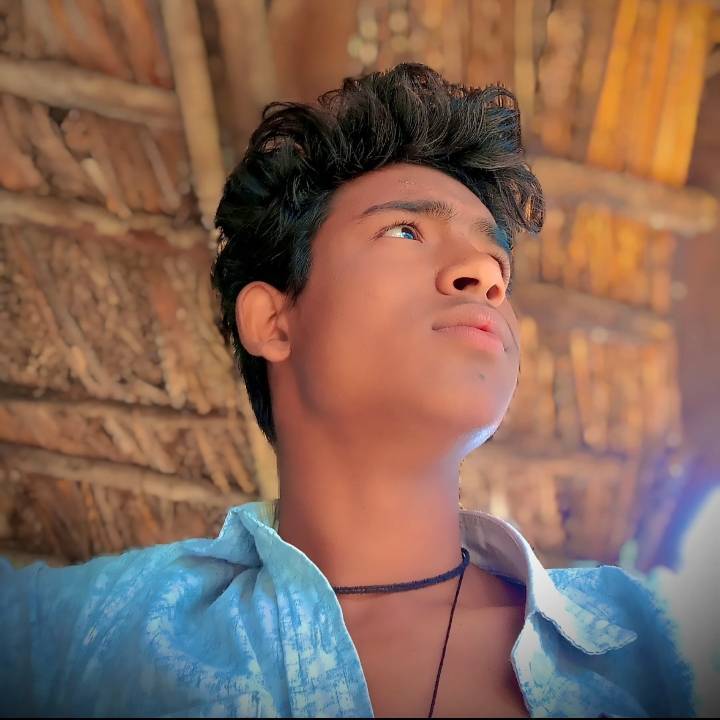 Shayri_baaz.726 on Bideo