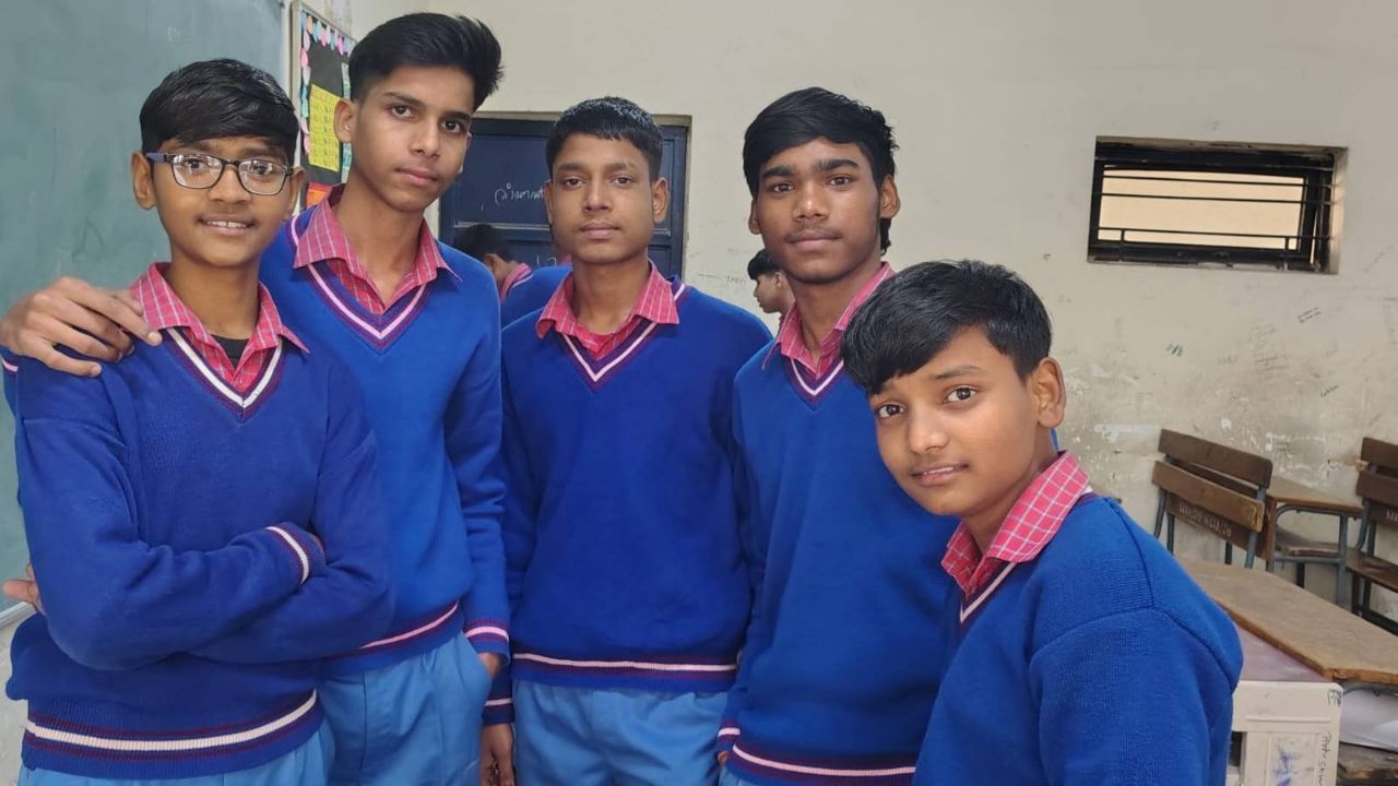 Me and my all school friends 😄
