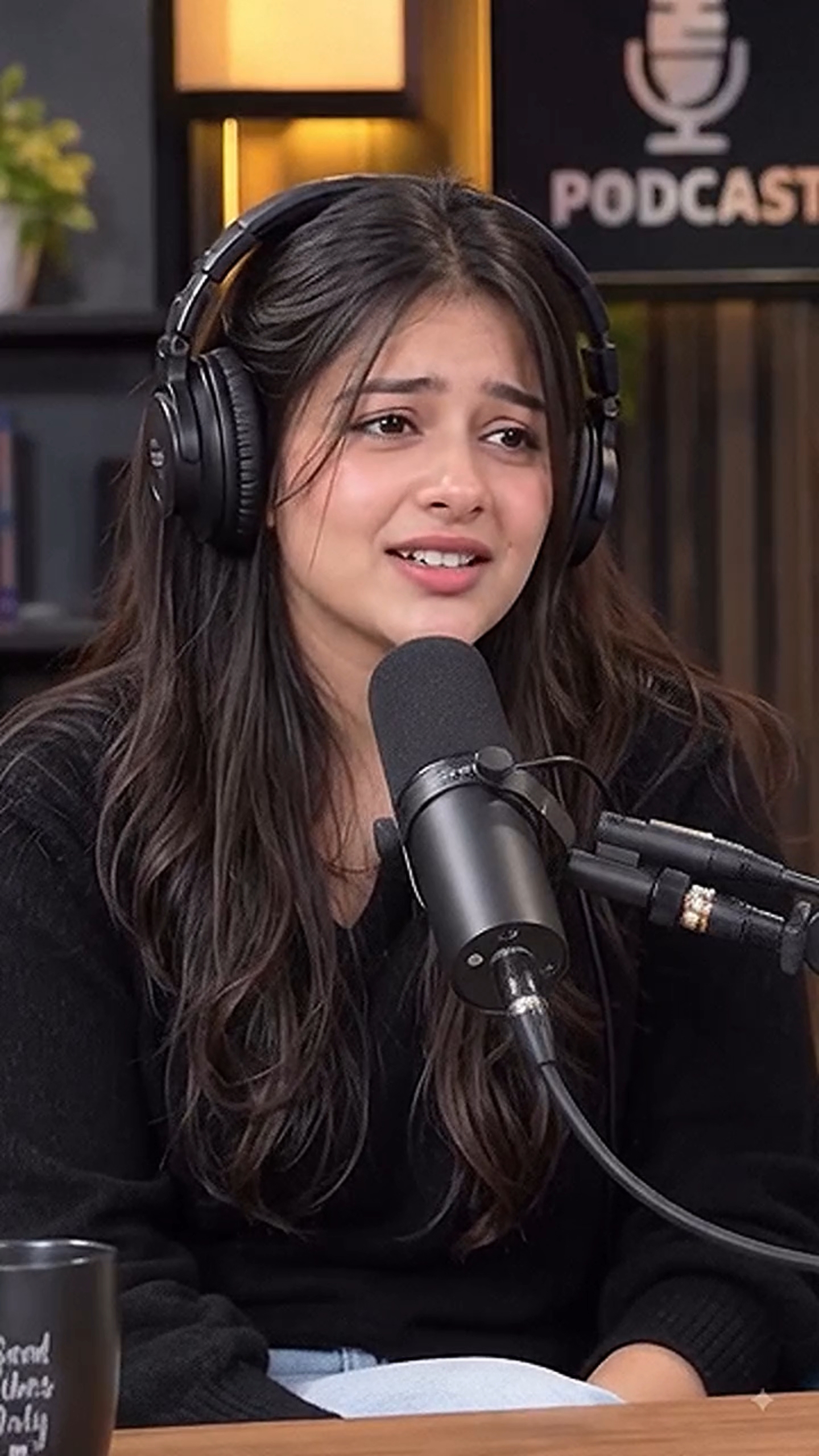 हर लड़की को मंहगे तौफे नहीं चाहिए ❤️‍🩹