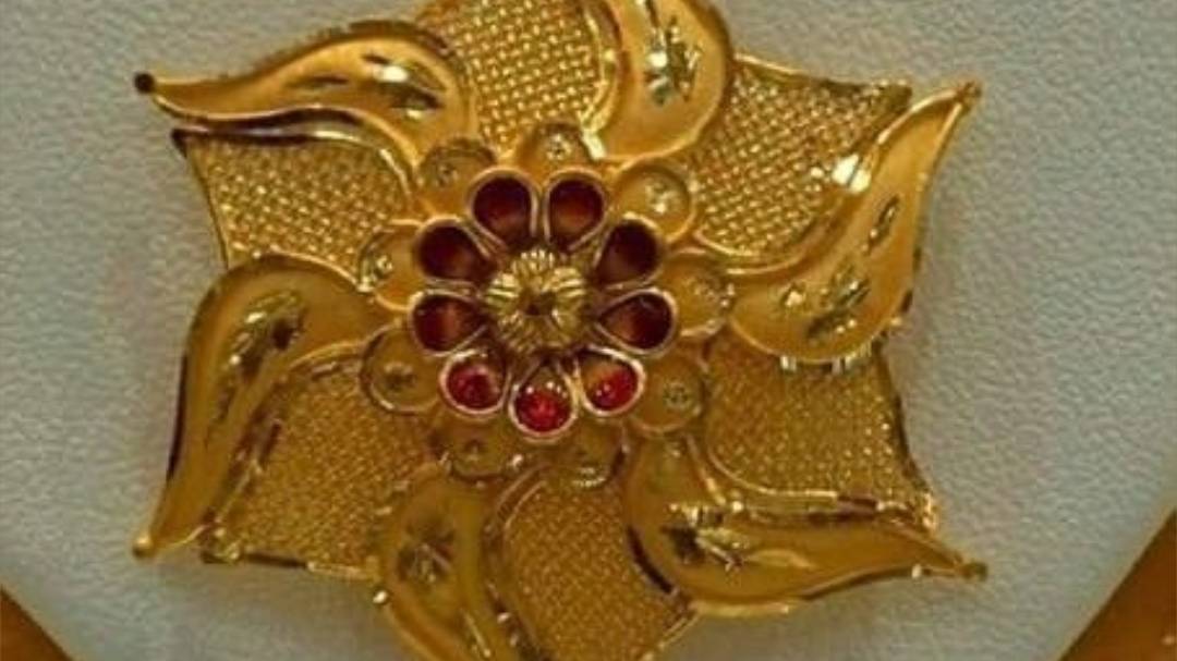 Latest new design gold jewellery locket mangalsutra