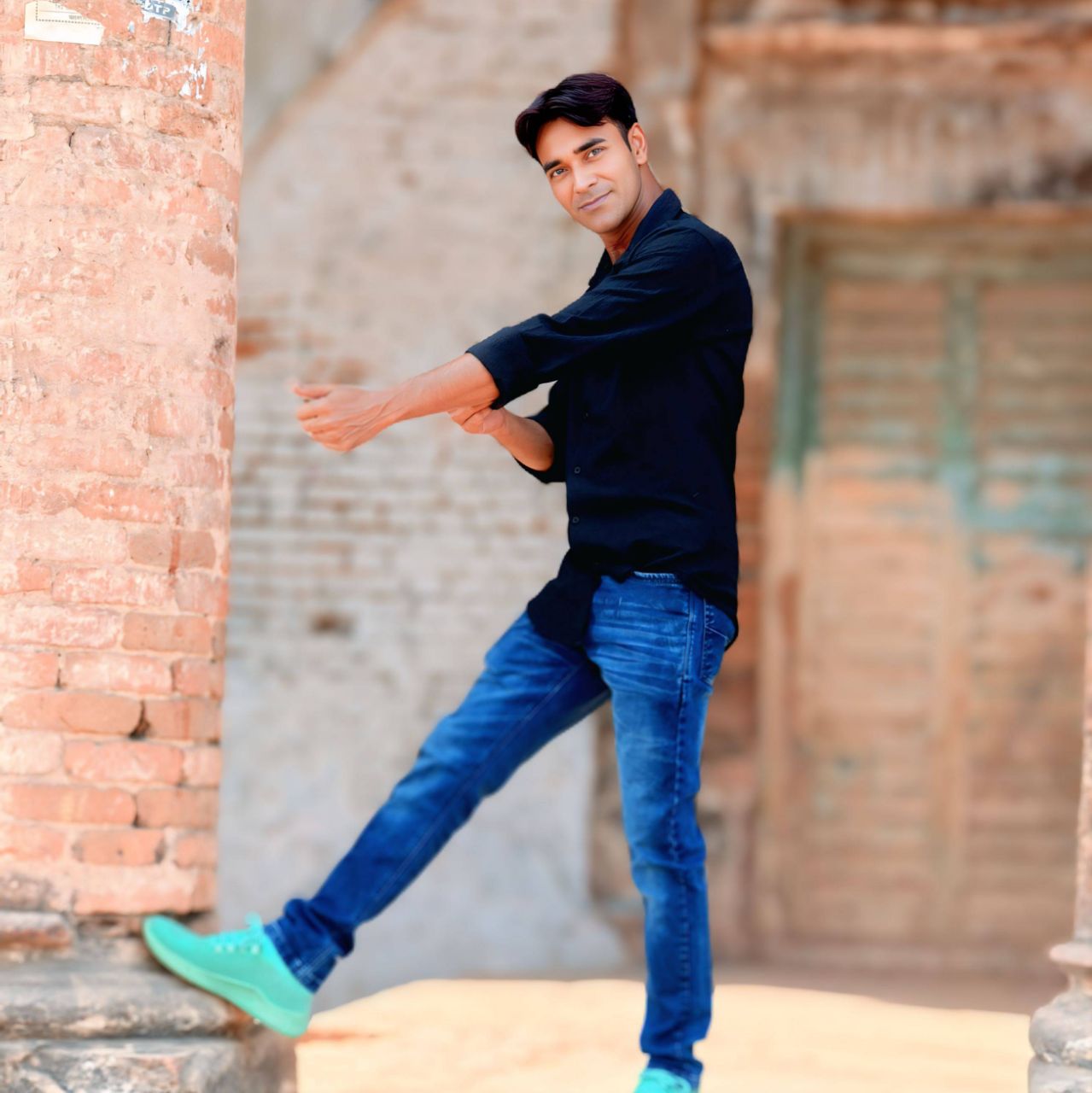 Bengali_Babu on Bideo