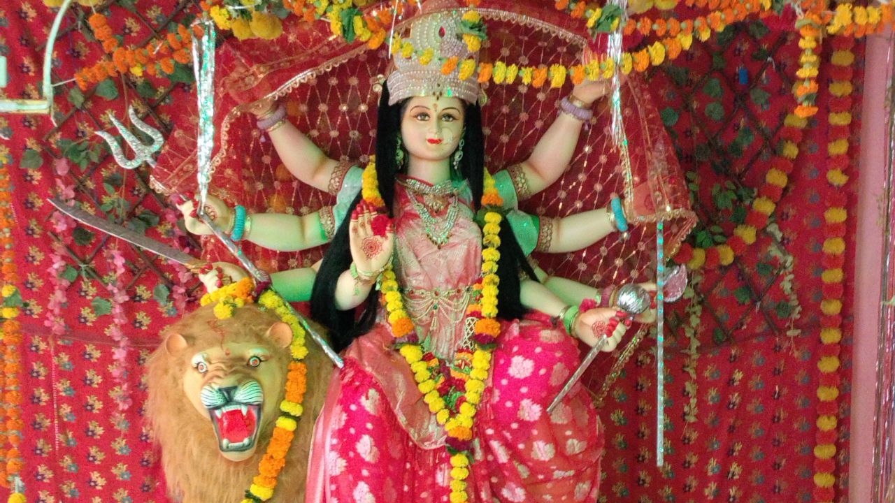 🙏 जय माता दी 🚩 माँ दुर्गा के पावन हवन कुंड के दर्शन करें। माँ दुर्गा सभी भक्तों पर अपनी कृपा बना