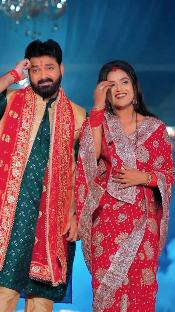 Aaj naiki bahuriya nache lalki chunariya 🥰😍