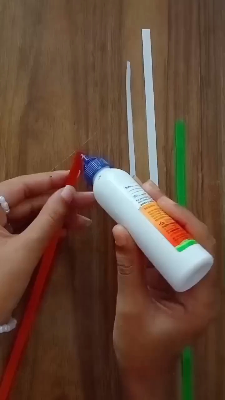 DIY tricolour bracelet