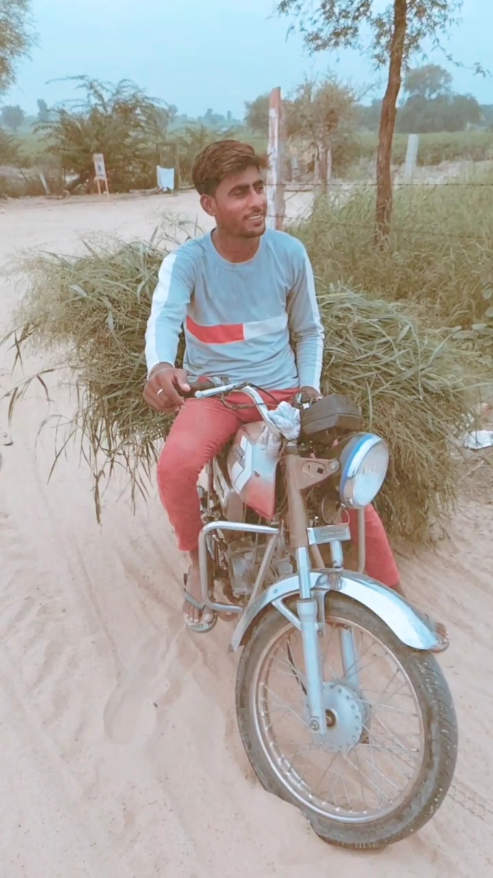 Maza karne ki umra me mazak kar rahi hai zindagi