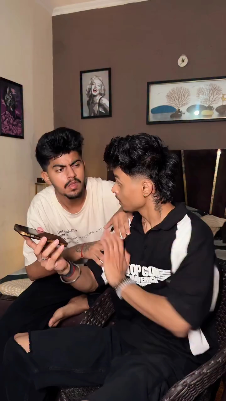 Jaha bhi jara hu gadi se jara hu🙂 

.
.
#funnyvideos #lilrobotboy #viral #comedy #reels #trending #