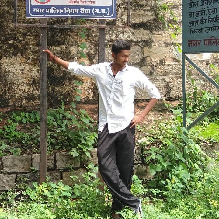 Utkarshvlogerewa on Bideo