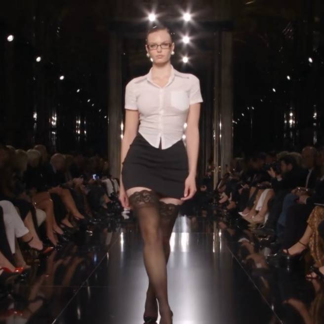The luxe modal on Bideo