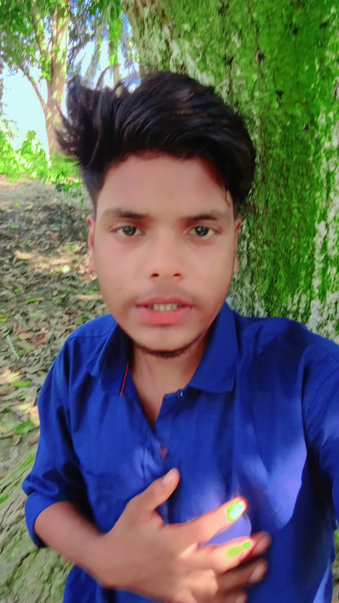 आम के बगीचे का असली मज़ा! 🥭🌿
नेचर की गोद में सुकून... 🌳✨
देसी विलेज लाइफ: मैंगो और मस्ती! 🥭😎
बग