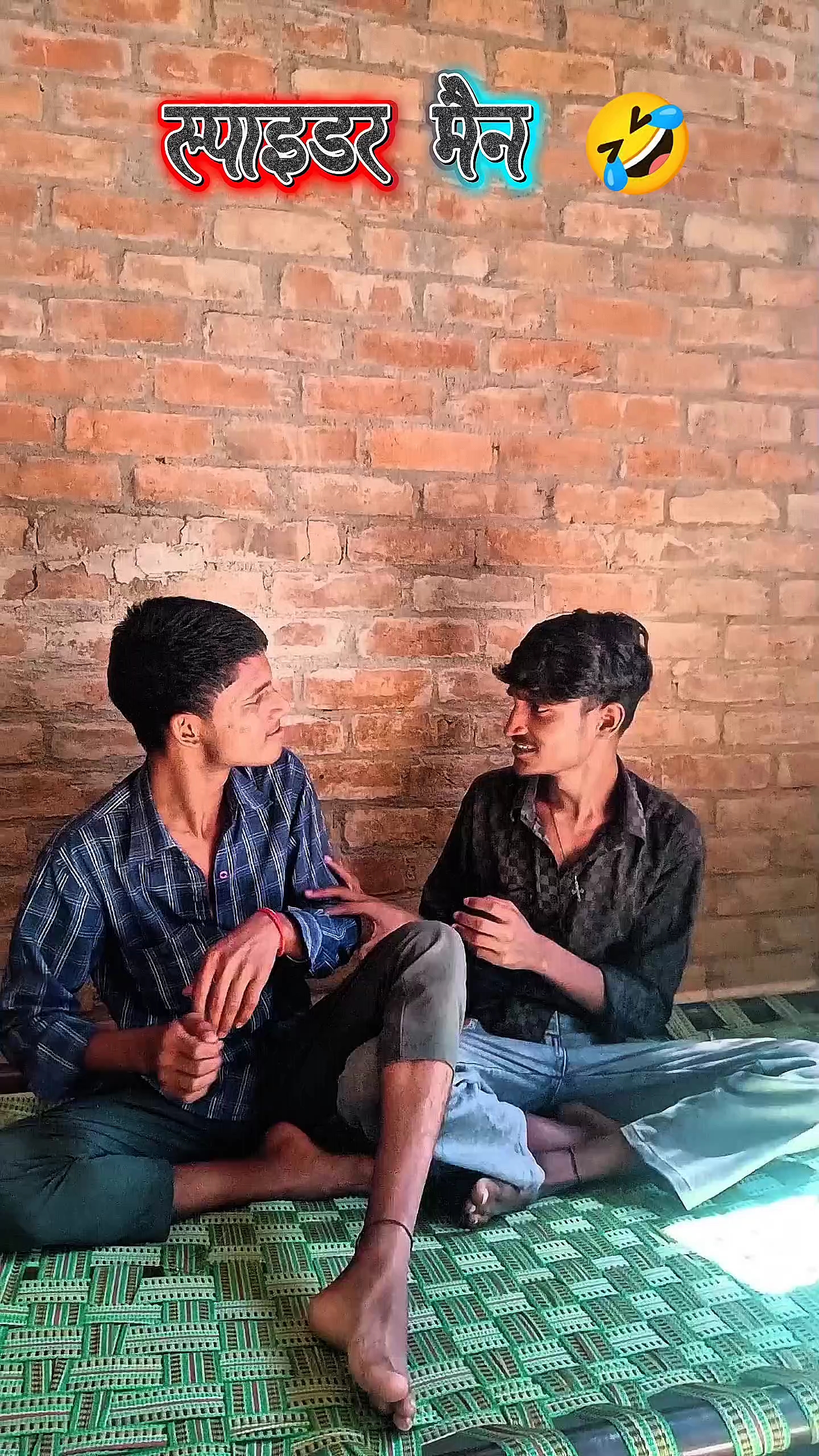 गांव का Spider-Man बनना पड़ा भारी 😂🕷️ दरवाजे से टकराकर हुआ Game Over 🤣💥 #shorts