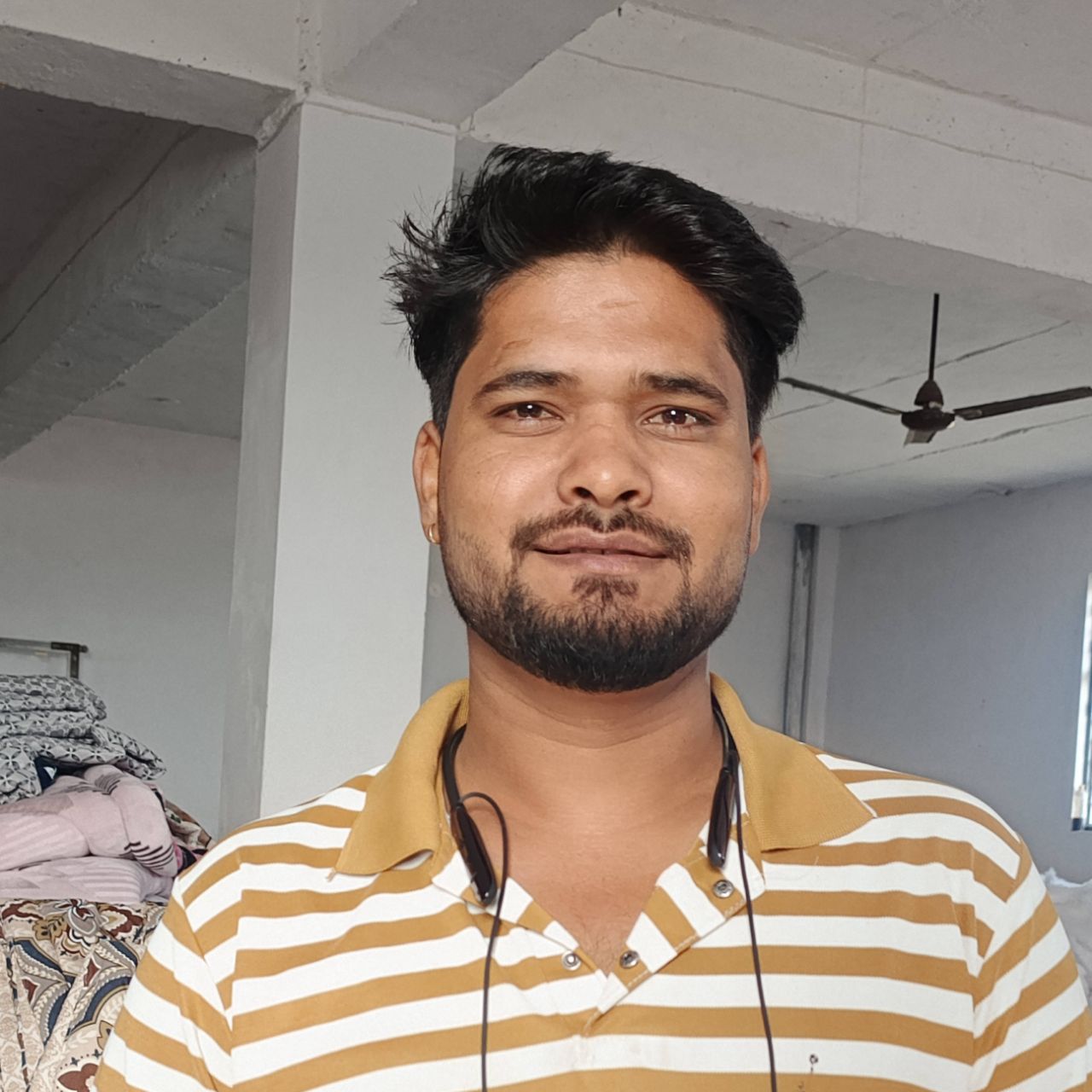 Vijay Chauhan vlogs on Bideo