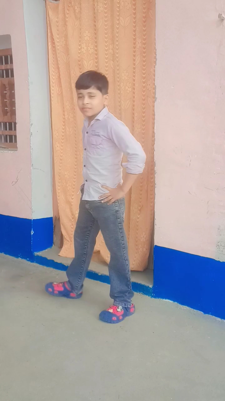 Ab ye pagal aa raha hai tumhare pass..😀🕺