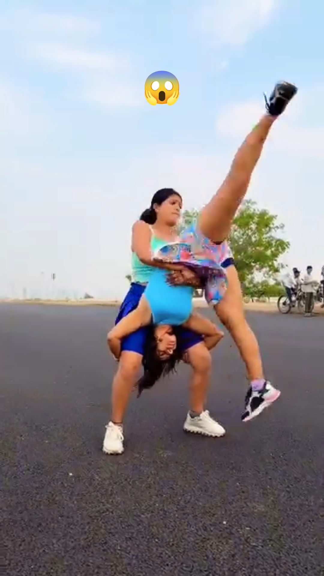 Wait girl VS boy takrar