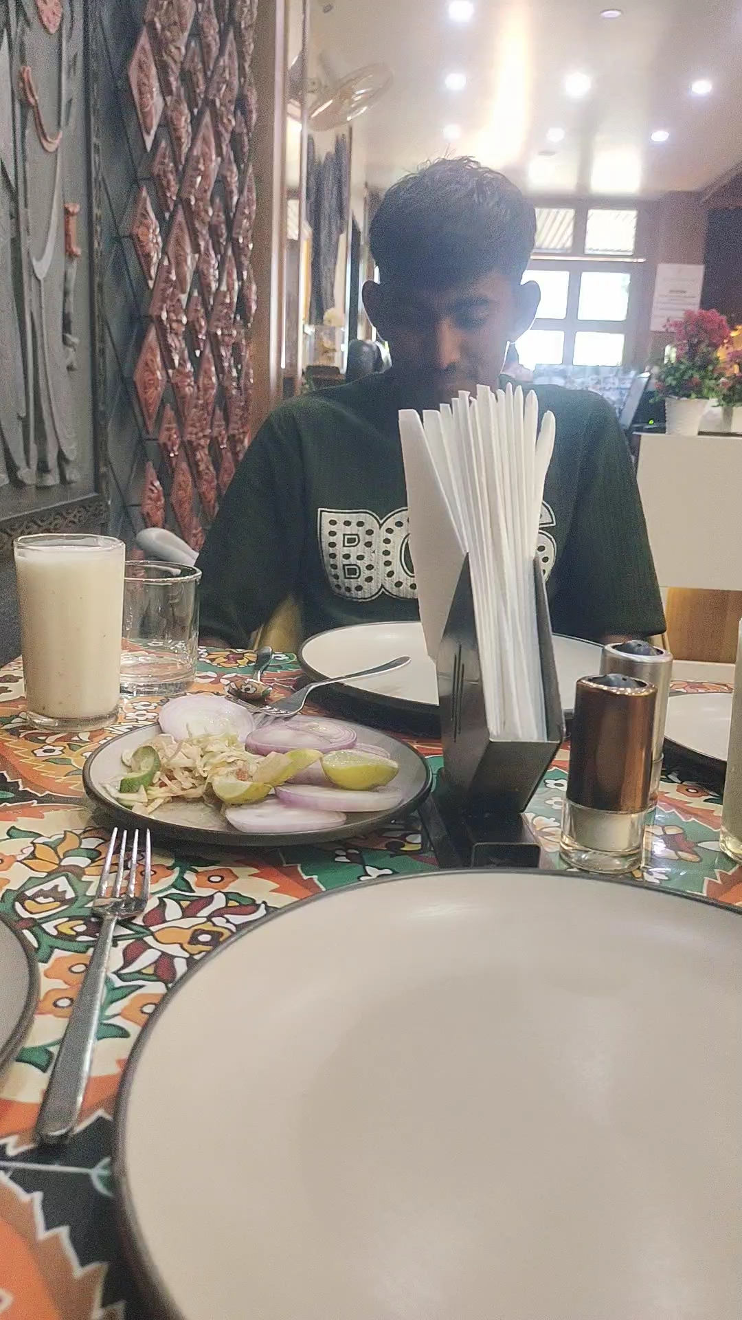 Raghav ji hotel radhanpur