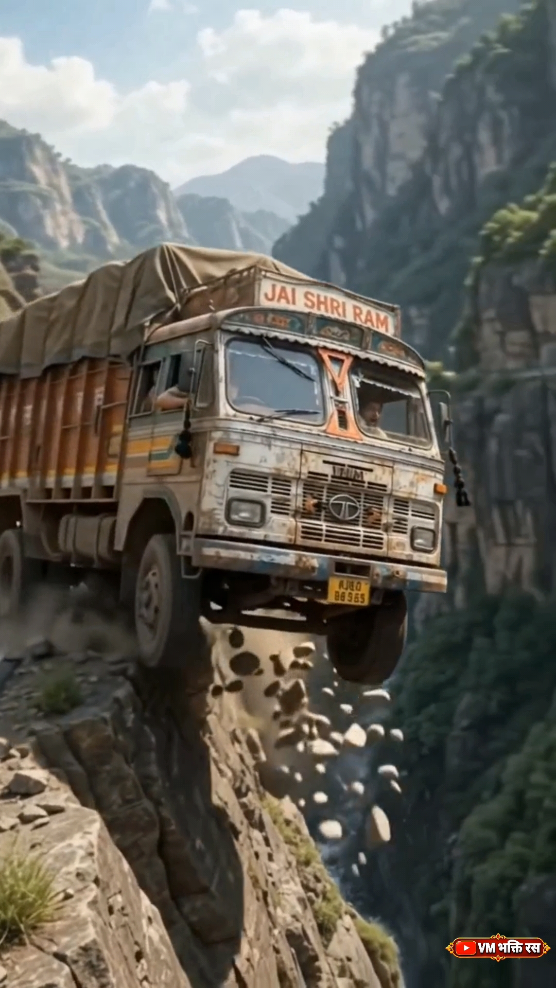 Mangal Moorat Ram Dulare: Bajrangbali Ne Bachaya Truck! 🙏🚛 #Bajrangbali #Shorts @Bideo