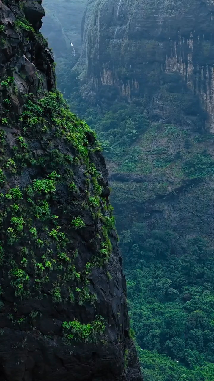 Shot on : Air 3s  #skypixel 

A hidden gem surrounded by the raw beauty of Maharashtra. 🌧️🌿
📍 Dev