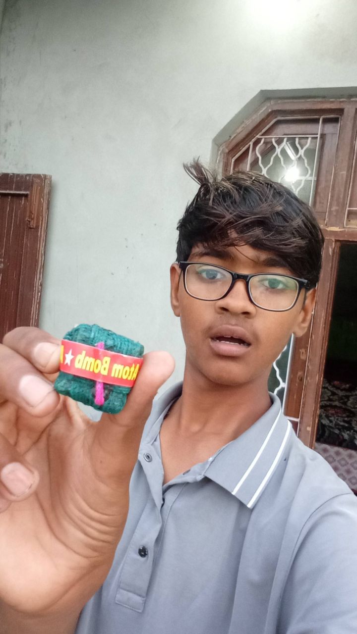 10 rupees ke patake ko test kiya || #viral #shorts #bomb