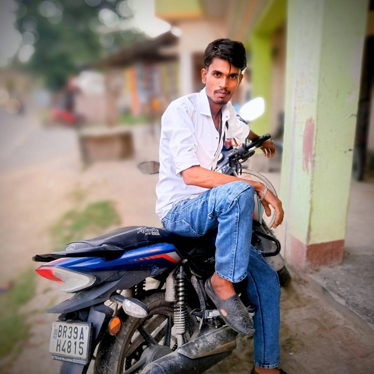 Bus kar RaHim on Bideo