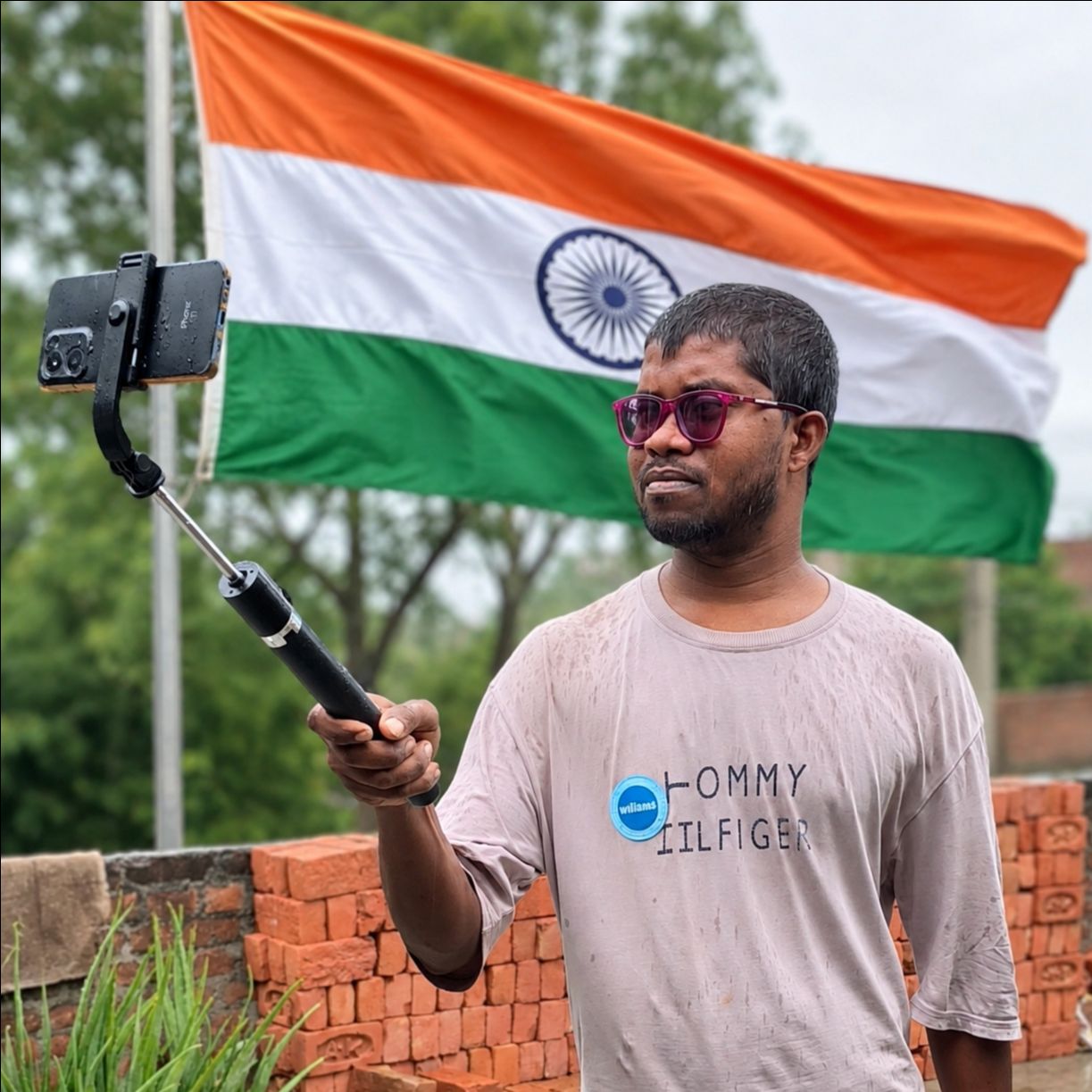 Max Waliya on Bideo