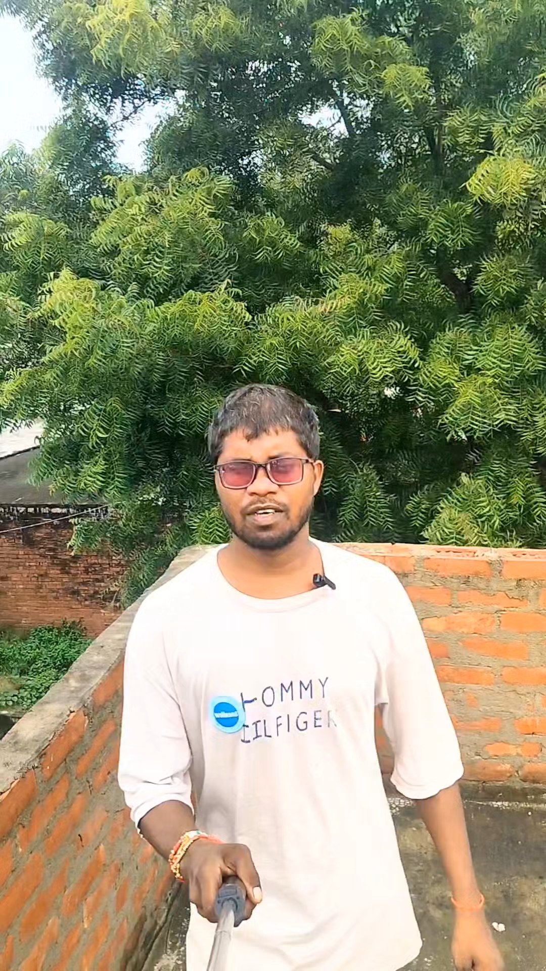 Vlogging karne aaya hun 🤳