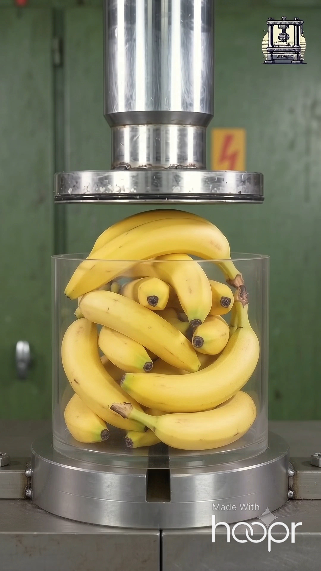 🍌 WAIT FOR THE SQUISH! 😱🔥 #Shorts #HydraulicPress #Satisfying