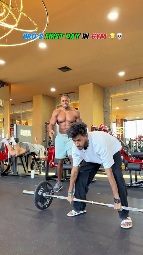 Bro's first day in gym 🤣 #shortvideo