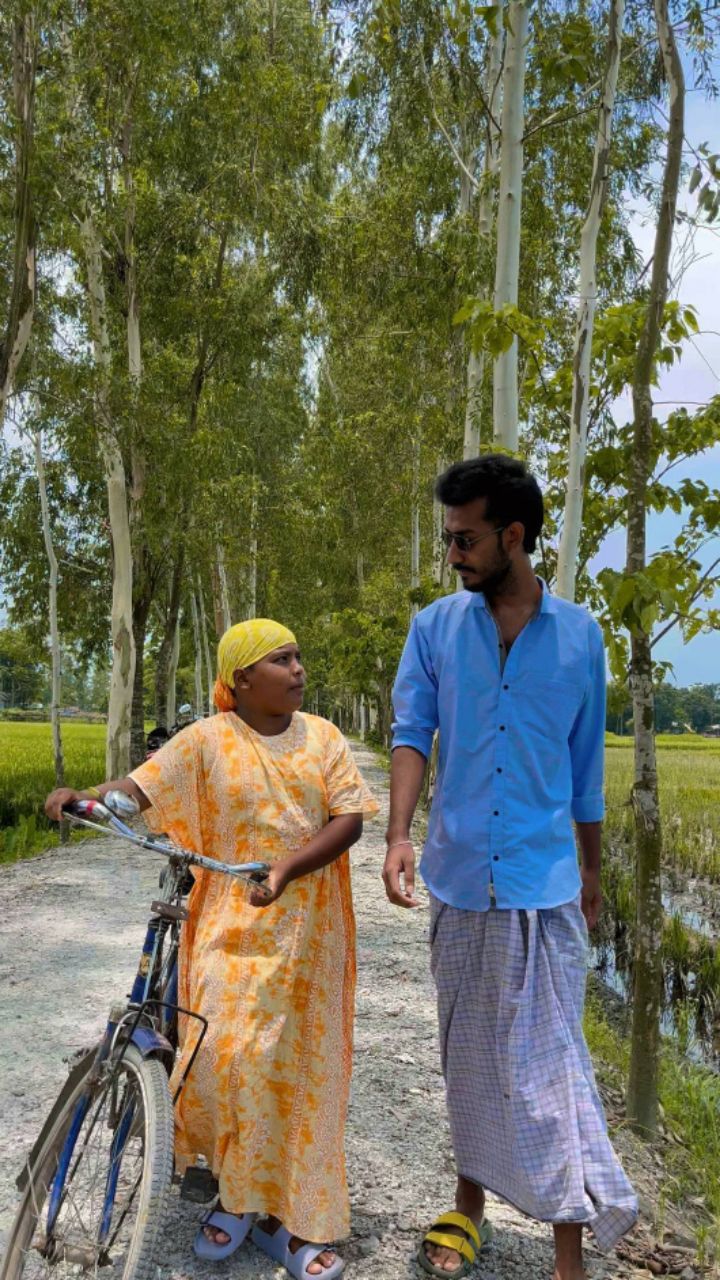 আমাকে ভালোবাসো না