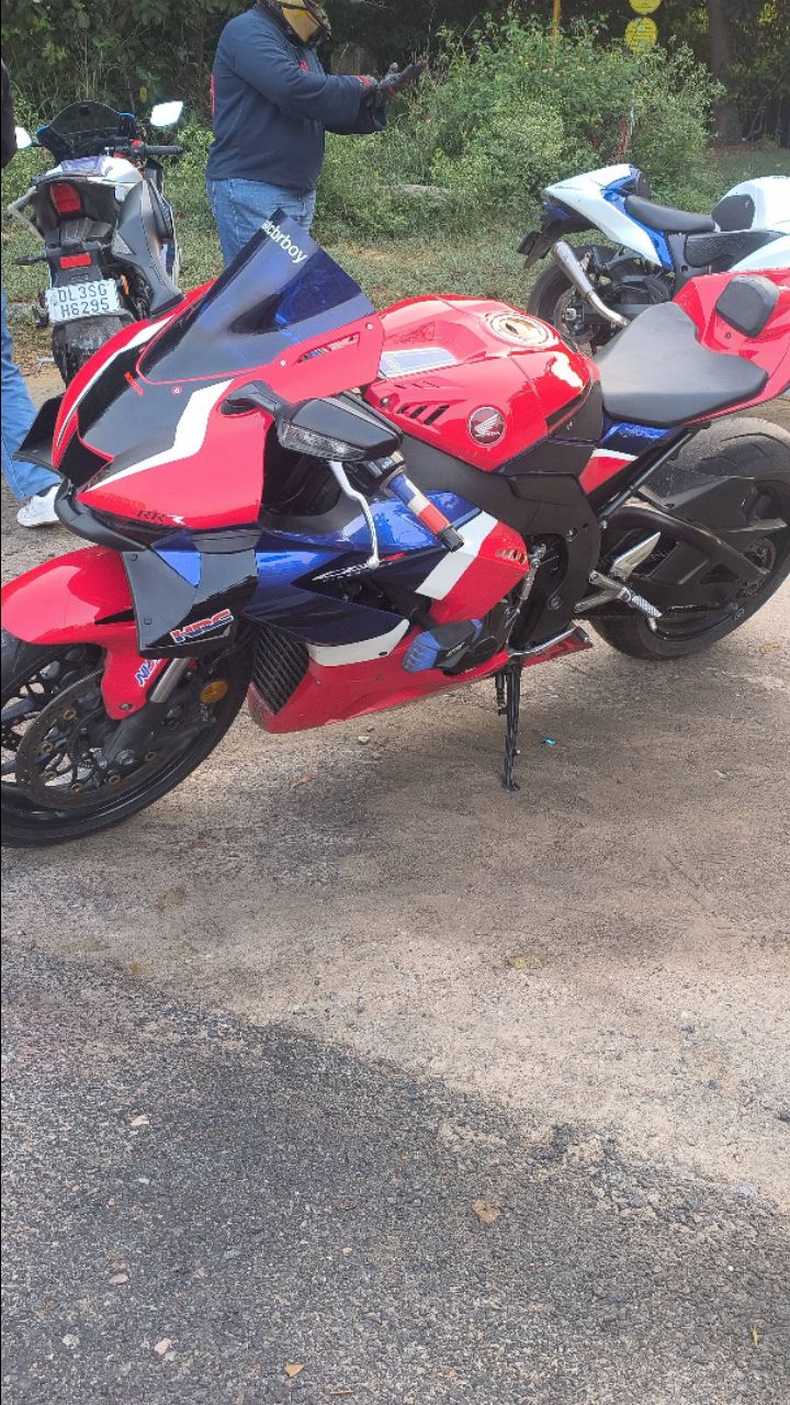 My first time radio CBR 1000rrr