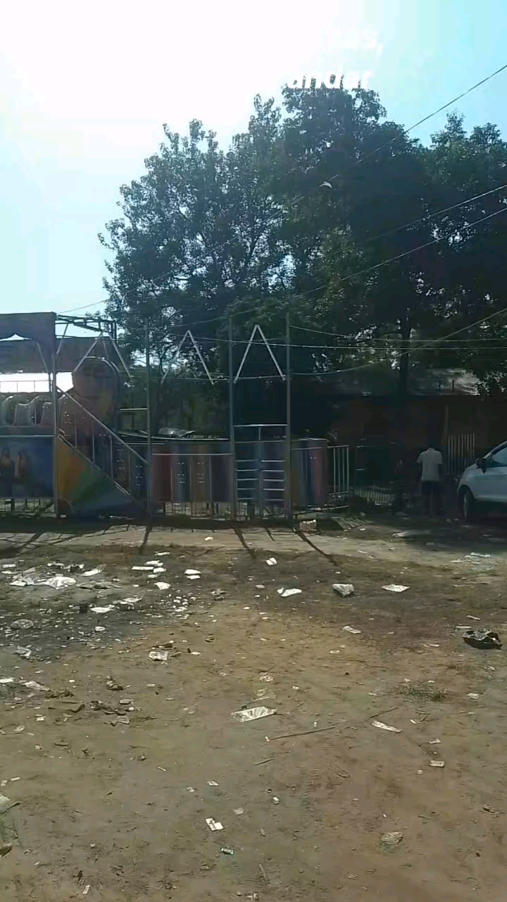 लास्ट दिन का मेला लुकड़ा
